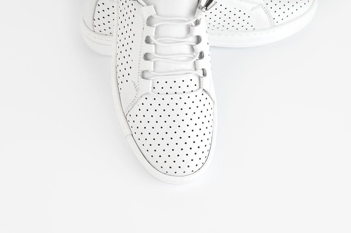 Swift sneakers white perforated 